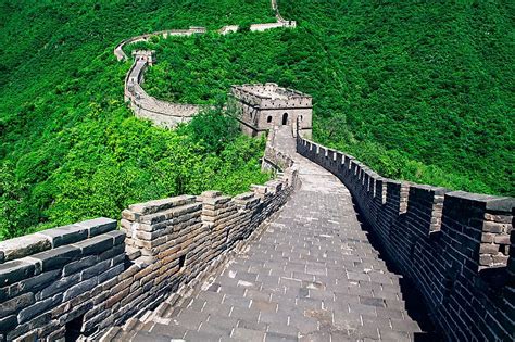 how many bricks are on the great wall of china